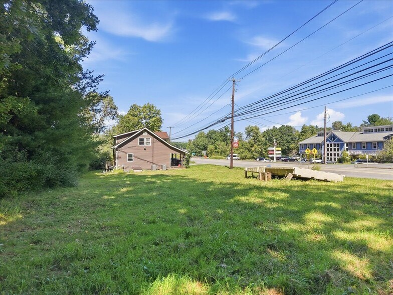 More Photos Of 2592 US-6, Hawley General Retail For Sale