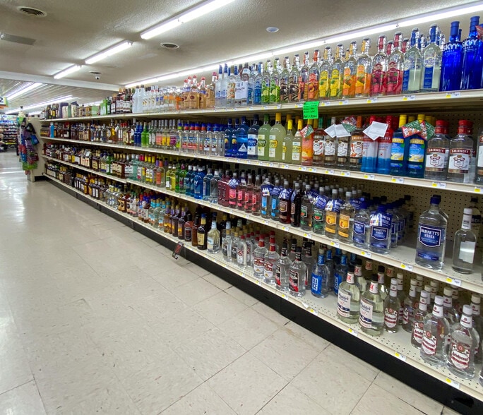 More Photos Of 25817 State Hwy 64, Pittsburg Supermarket For Sale