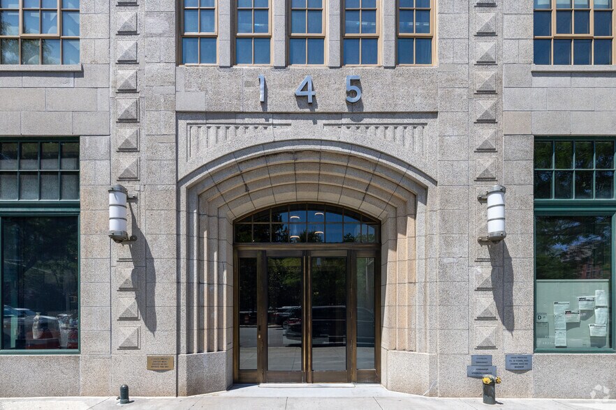 More Photos Of 145 Hudson St, New York Apartments For Lease