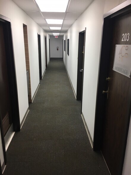 More Photos Of 558 Gravois Rd, Fenton Office For Lease