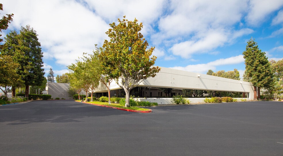 More Photos Of 145-155 N Wolfe Rd, Sunnyvale Flex For Sale