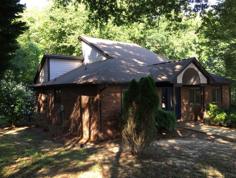 More Photos Of 114 S Park Ter, Eden Medical For Sale