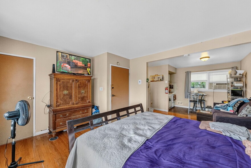 More Photos Of 308 Columbus Pl, New Brunswick Apartments For Sale