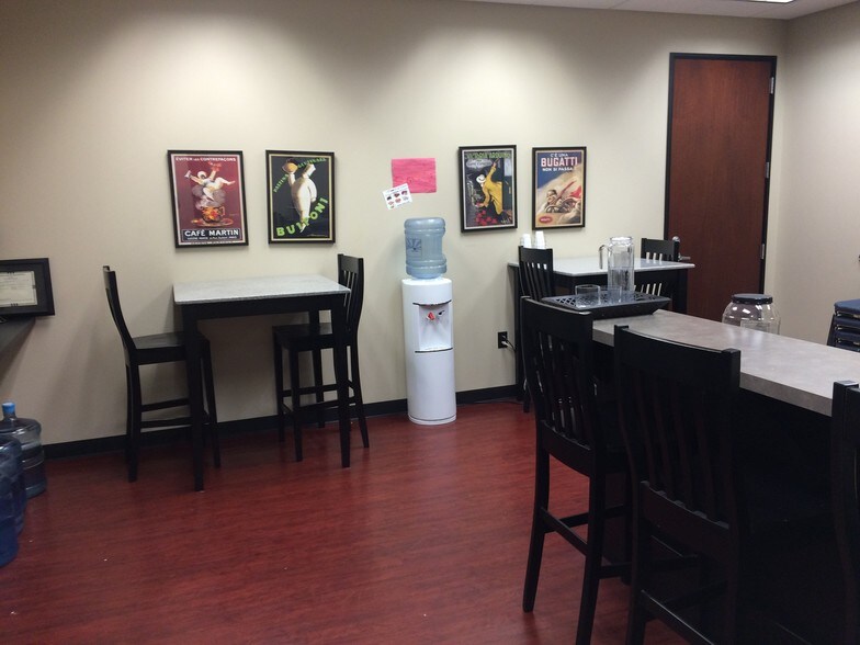 More Photos Of 1455 W Elliot Rd, Gilbert Unknown For Lease