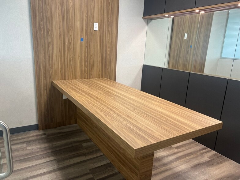 More Photos Of 7345 W Sand Lake Rd, Orlando Office For Lease