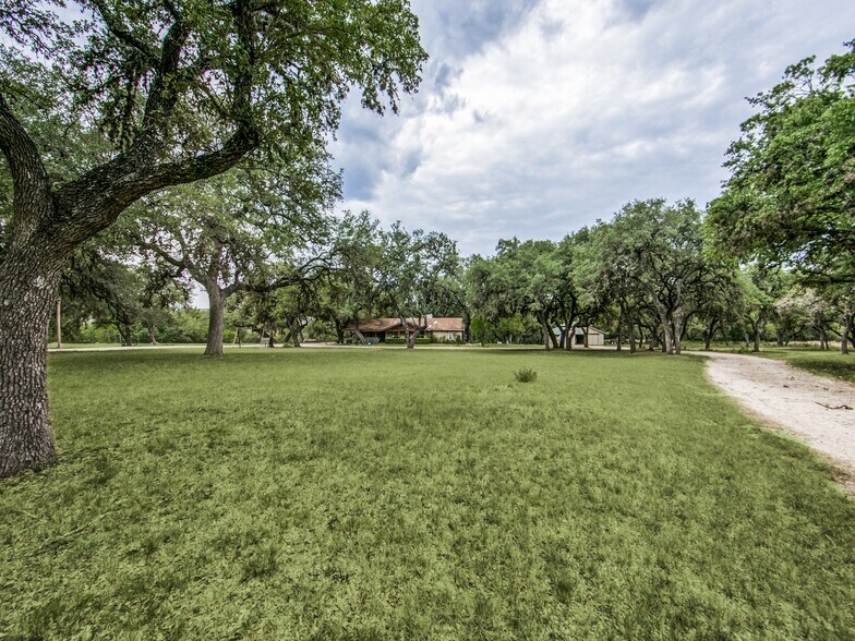 More Photos Of 536 S School St, Boerne Land For Sale