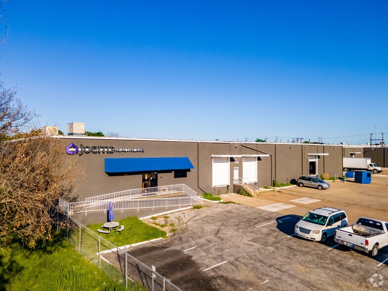 More Photos Of 1170 109th St, Grand Prairie Warehouse For Lease