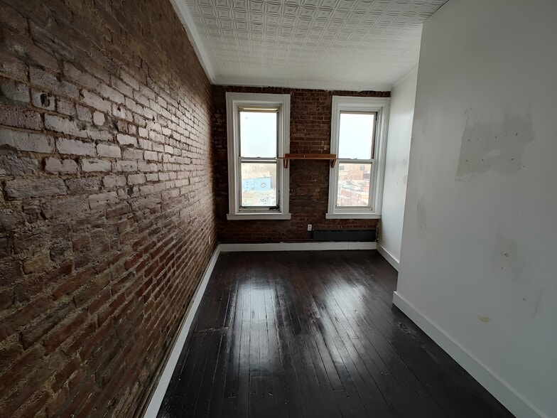 More Photos Of 247 Starr St, Brooklyn Apartments For Sale