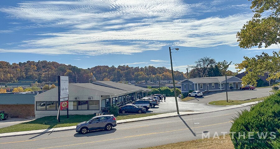 Primary Photo Of 158 Belle Forest Cir, Nashville Freestanding For Sale