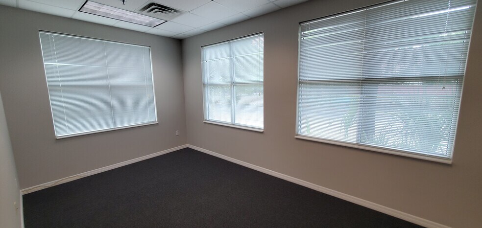 More Photos Of 1277 N Semoran Blvd, Orlando Office For Lease
