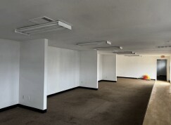 More Photos Of 11641 Denton Dr, Dallas Showroom For Lease