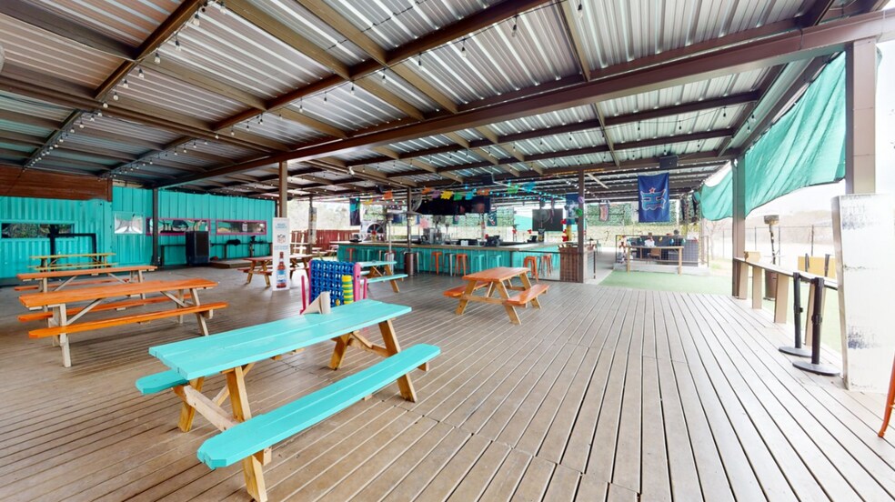 More Photos Of 18745 Redland Rd, San Antonio Restaurant For Lease