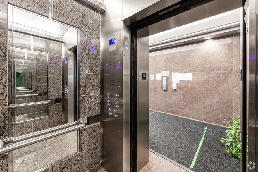 More Photos Of 360 Lisgar St, Ottawa Office For Lease