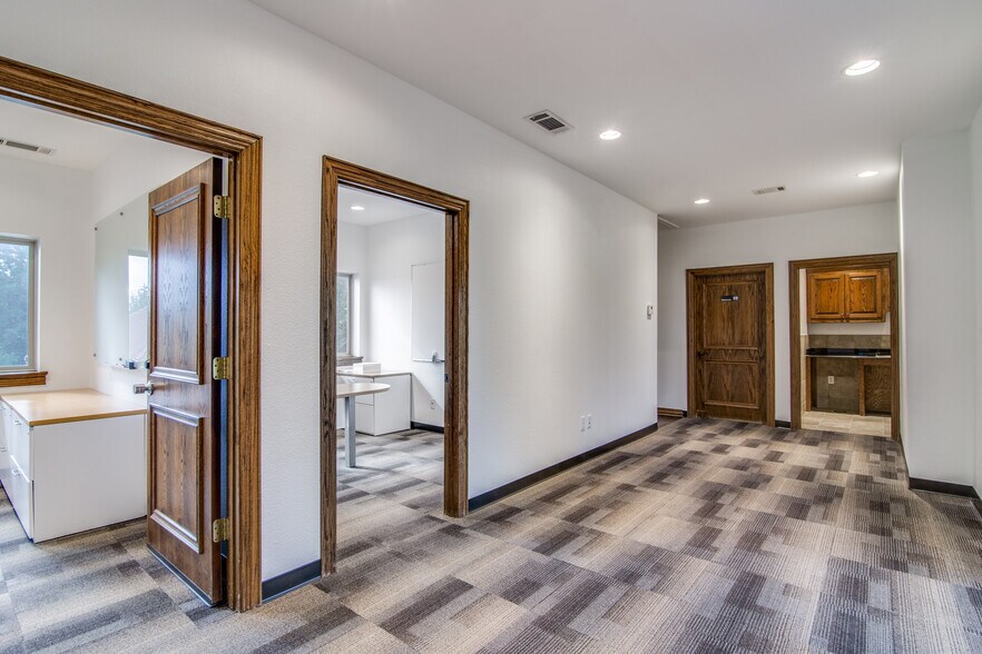 More Photos Of 3012 Ridge Rd, Rockwall Office For Lease