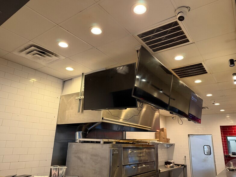 More Photos Of 11805-11921 Westheimer Rd, Houston Fast Food For Lease