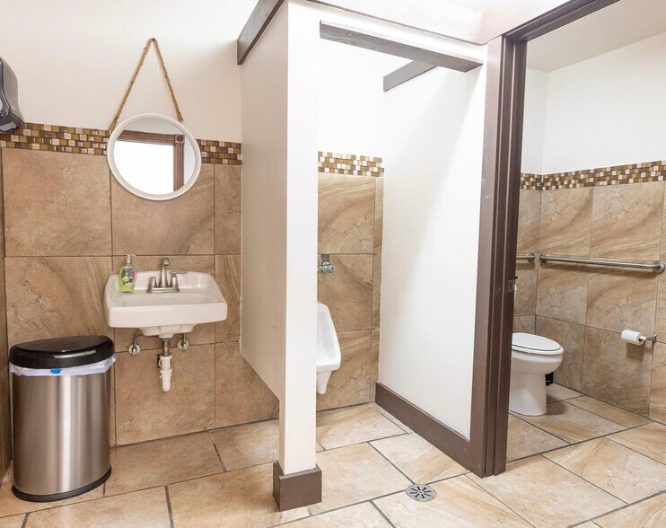 More Photos Of 4124 Broadway St, Galveston Storefront Retail Residential For Sale
