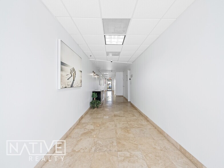 More Photos Of 2801-2809 E Commercial Blvd, Fort Lauderdale Unknown For Lease