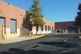 More Photos Of 14111 Park Meadow Dr, Chantilly Light Distribution For Lease