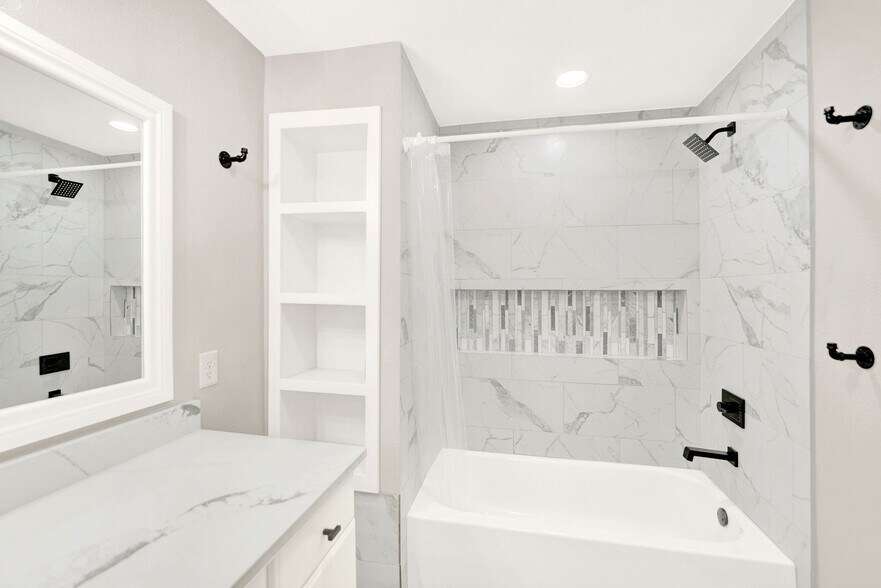 More Photos Of 285 San Antonio, Leming Apartments For Sale