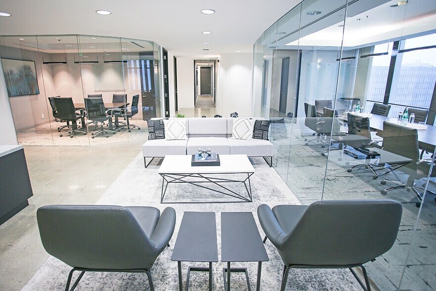 More Photos Of 100 Oceangate, Long Beach Coworking Space