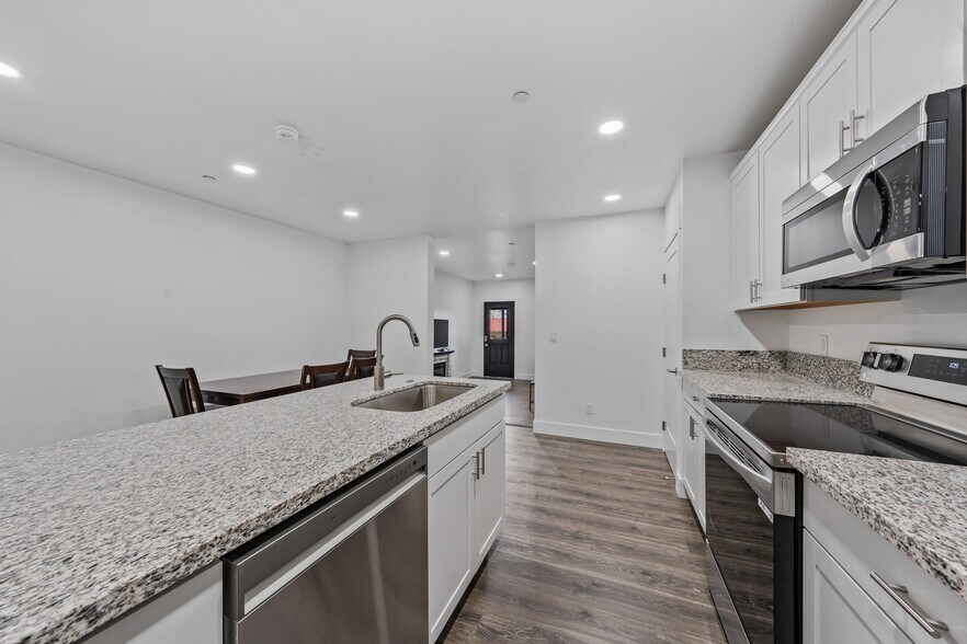 More Photos Of 1929 US-395, Gardnerville Apartments For Sale