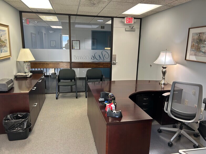 More Photos Of 342 Main St, Wakefield Bank For Lease