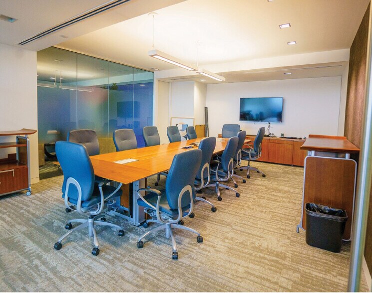 More Photos Of 14841 N Dallas Pky, Addison Office For Lease