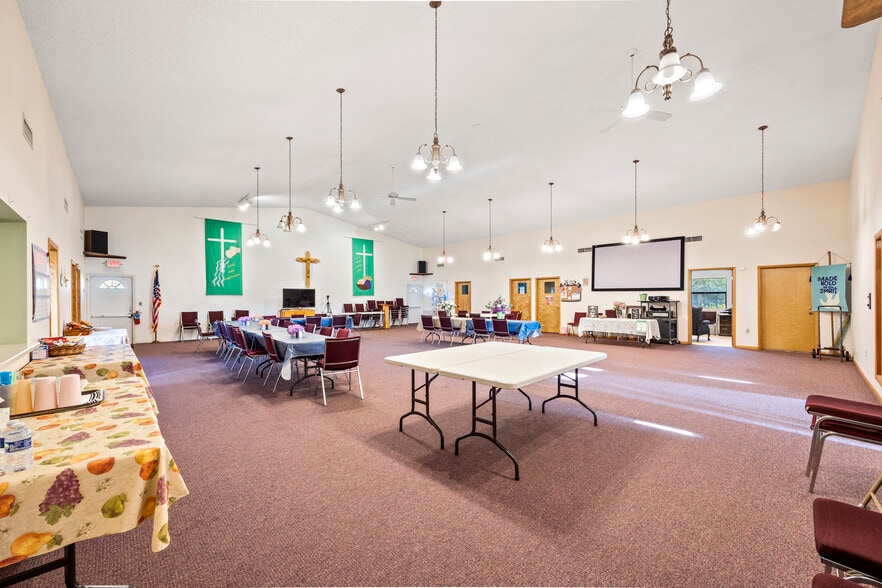 More Photos Of 5056 FL-47, Lake City Specialty For Sale