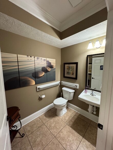 More Photos Of 601 N Belair Sq, Evans Loft Creative Space For Sale