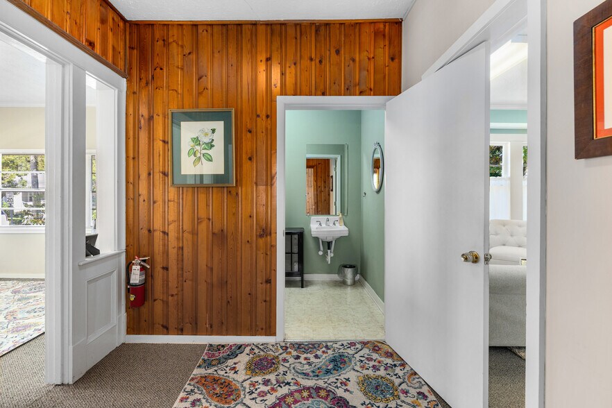 More Photos Of 77 Saragossa St, Saint Augustine Office For Sale