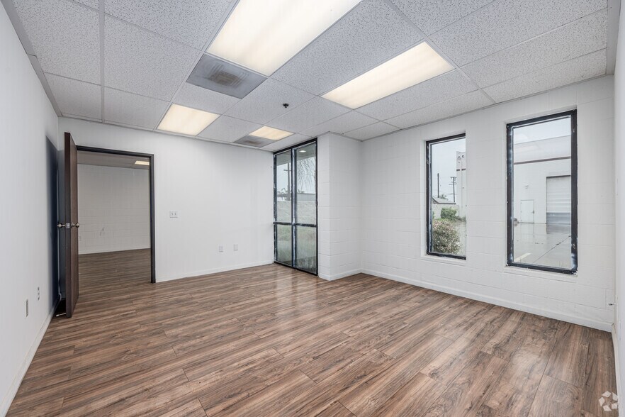 More Photos Of 5148 Bleecker St, Baldwin Park Unknown For Lease