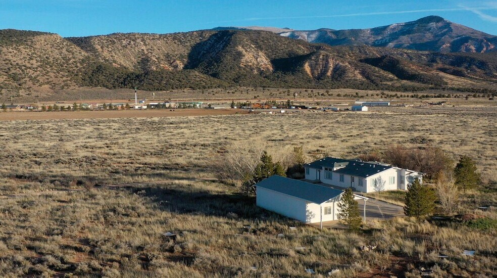 More Photos Of 5561 W 3600 S, Cedar City Specialty For Sale