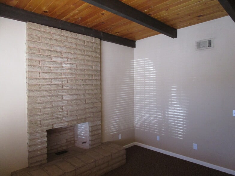 More Photos Of 631 E Rialto Ave, San Bernardino Office For Sale