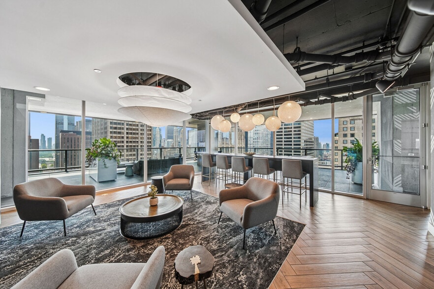 More Photos Of 200 E Illinois St, Chicago Apartments For Sale