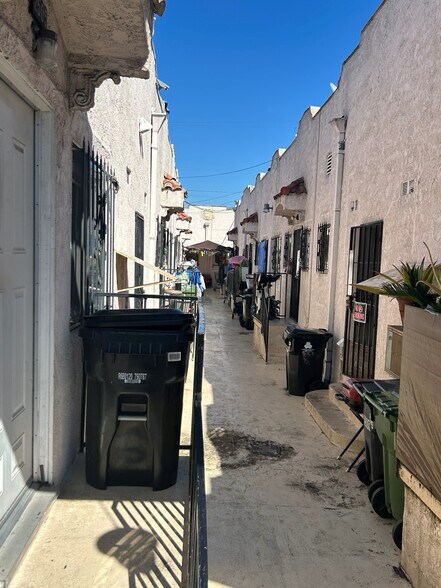 More Photos Of 2505-2509 Malabar St, Los Angeles Apartments For Sale