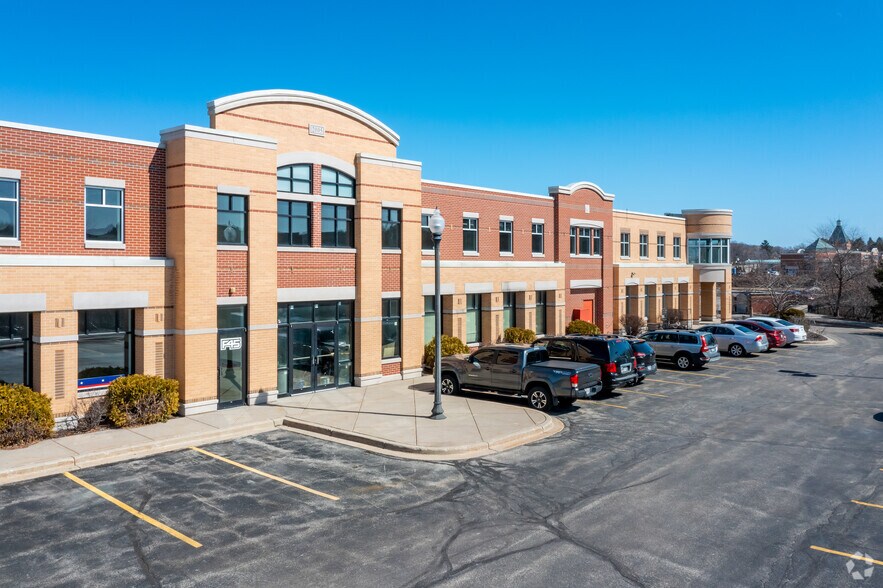 More Photos Of 18985 W Capitol Dr, Brookfield Unknown For Lease