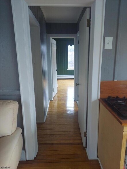 More Photos Of 16 Flanders Rd, Netcong Specialty For Sale