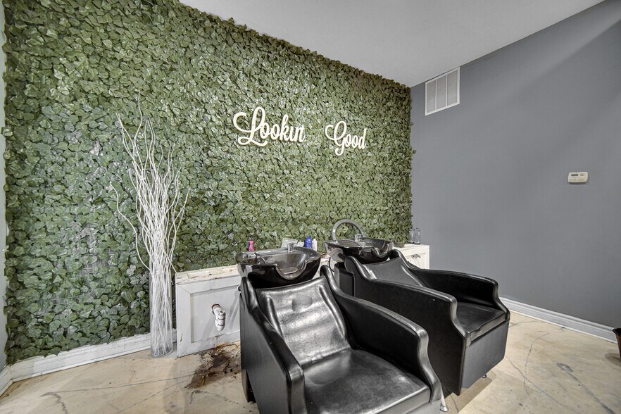 More Photos Of 8546-8554 S Stony Island Ave, Chicago Unknown For Lease