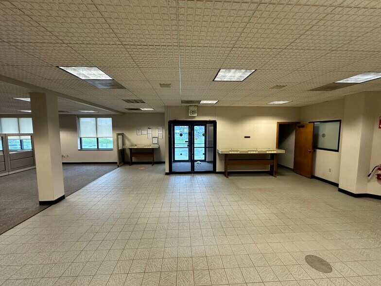 More Photos Of 6840 Erie Rd, Derby Bank For Lease