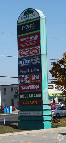 More Photos Of 1801 Dundas St E, Whitby Storefront For Lease