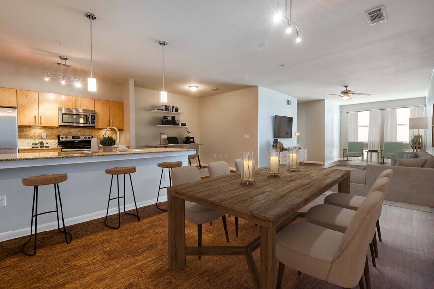 More Photos Of 12808 Queensbury Ln, Houston Apartments For Lease