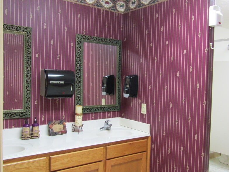 More Photos Of 1561 US Hwy 69 N, Woodville Religious Facility For Sale