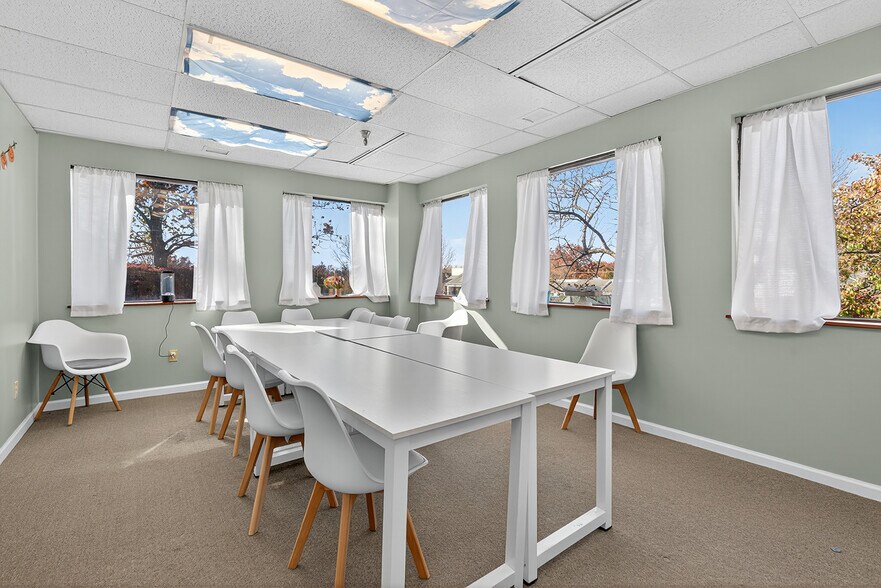 More Photos Of 3138 Custer Dr, Lexington Medical For Sale