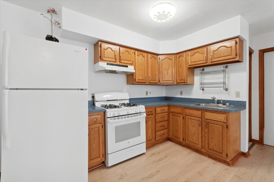 More Photos Of 2855 E Thompson St, Philadelphia Apartments For Sale