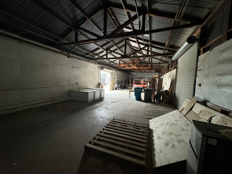 More Photos Of 1127 Chestnut St, Marysville Warehouse For Sale