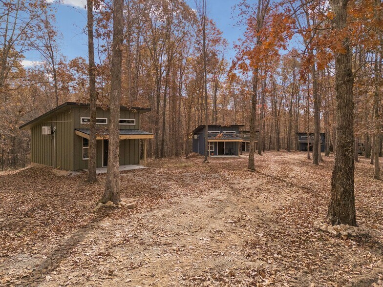 More Photos Of 3158 Summertown Hwy, Summertown Hotel For Sale