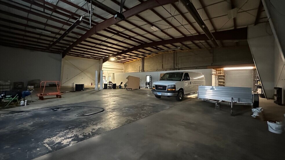 More Photos Of 2401 1/2 Empire, Bloomington General Retail For Sale