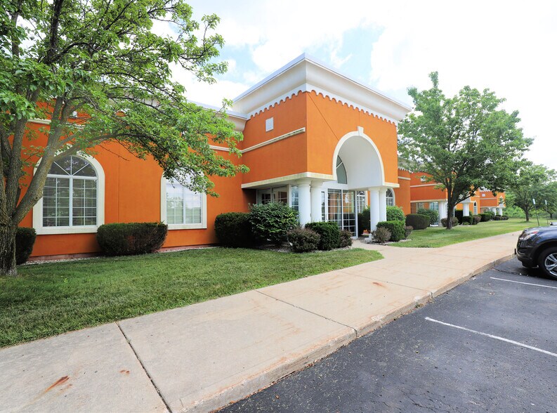 More Photos Of 1055 Charter Dr, Flint Medical For Sale