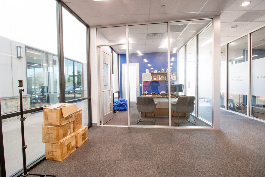More Photos Of 350-400 Promenade Way, Sugar Land Unknown For Lease