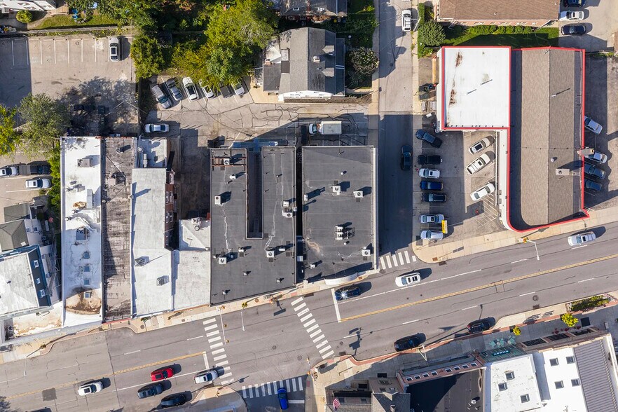 More Photos Of 874-880 W Lancaster Ave, Bryn Mawr Apartments For Lease